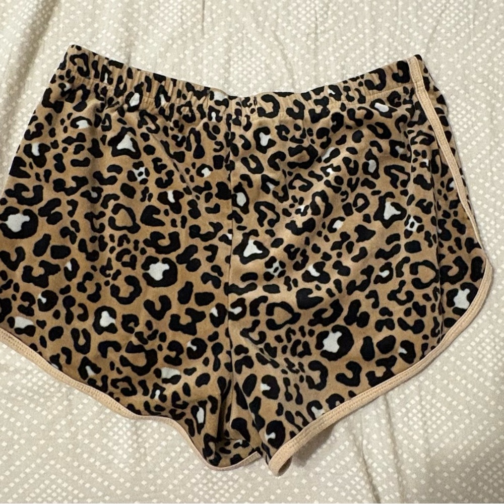 Hollister leopard print shorts